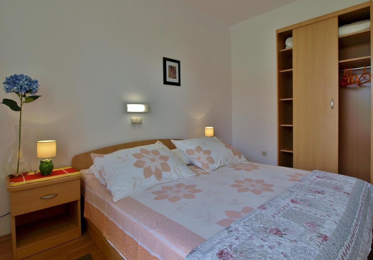 Apartments Eufemija Rab Town Dış mekan fotoğraf