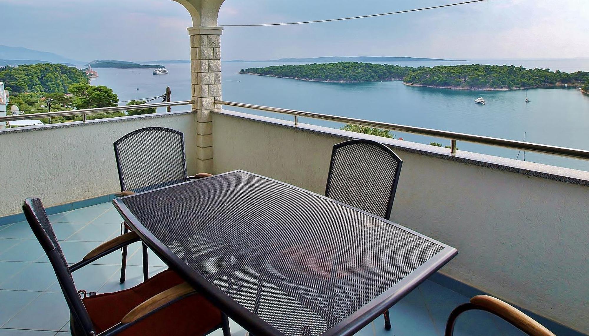 Apartments Eufemija Rab Town Dış mekan fotoğraf